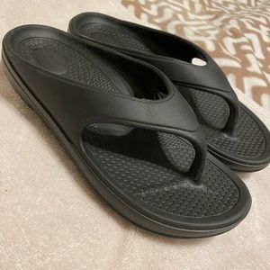 NWOT Waterproof Sandals